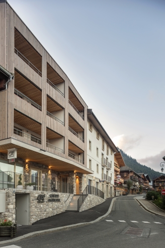 12 logements et 3 commerces - Châtel (74)